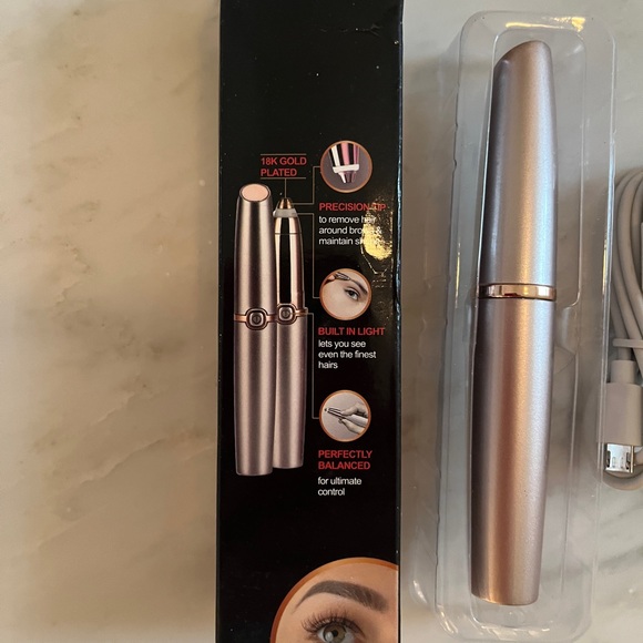 Rechargeable Facial Hair Remover NWT - Picture 2 of 5